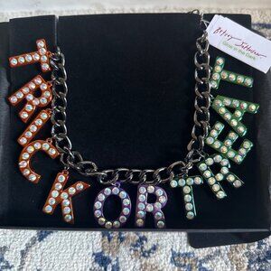 NWT Betsey Johnson Halloween Trick Or Treat  Necklace